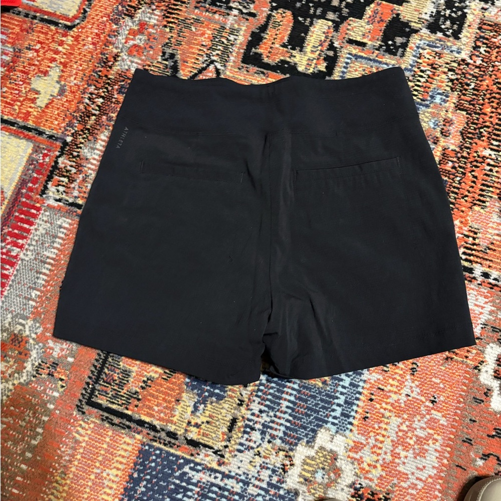 Athleta Trekkie North Midrise Shorts size 6 - Picture 6 of 6